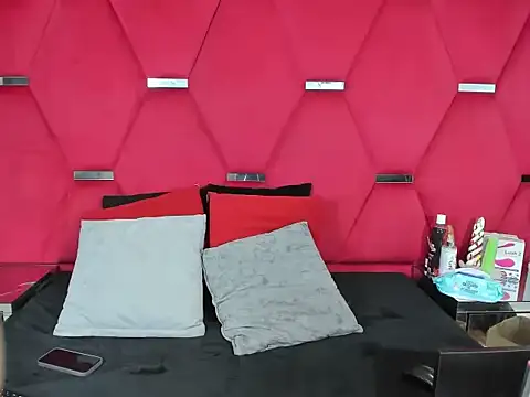 Snapshot of Alicee_Grey chatting on 02-25-26, 01:55 Alicee Grey online show from 02-25-26, 01:55