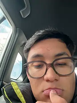 Snapshot of enzo_13 chatting on 02-21-26, 06:10 enzo 13 online show from 02-21-26, 06:10