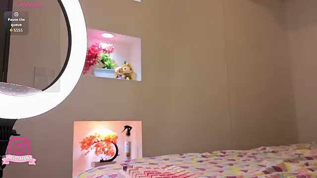 eva depp  online show from 03-14-26, 10:32