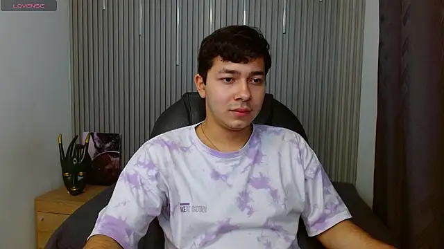 Julian Smith21 online show from 04-07-26, 12:23