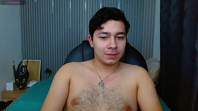 Snapshot of Julian_Smith21 chatting on 05-09-26, 04:38 Julian Smith21 online show from 05-09-26, 04:38