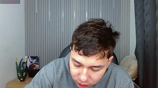 Julian Smith21 online show from 06-21-26, 03:56