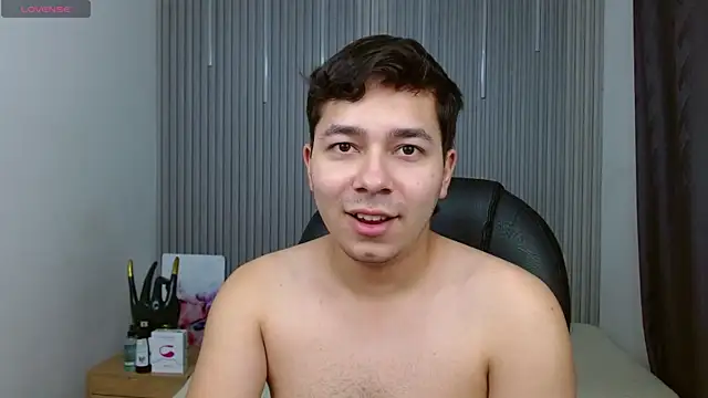 Julian Smith21 online show from 07-17-26, 01:36