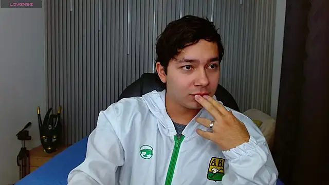 Snapshot of Julian_Smith21 chatting on 05-21-26, 05:16 Julian Smith21 online show from 05-21-26, 05:16