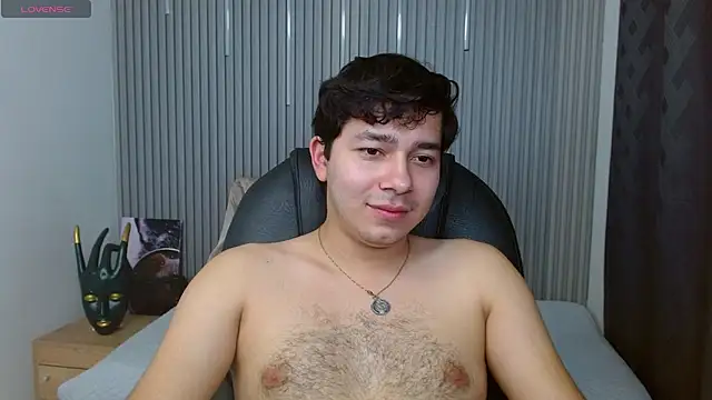 Snapshot of Julian_Smith21 chatting on 05-08-26, 04:49 Julian Smith21 online show from 05-08-26, 04:49