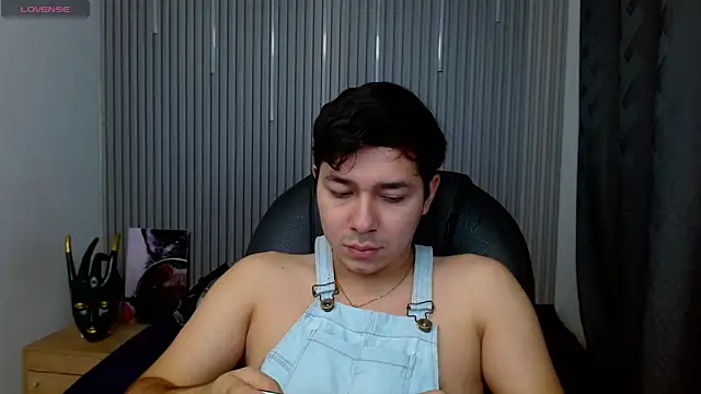 Julian Smith21 online show from 04-17-26, 12:35