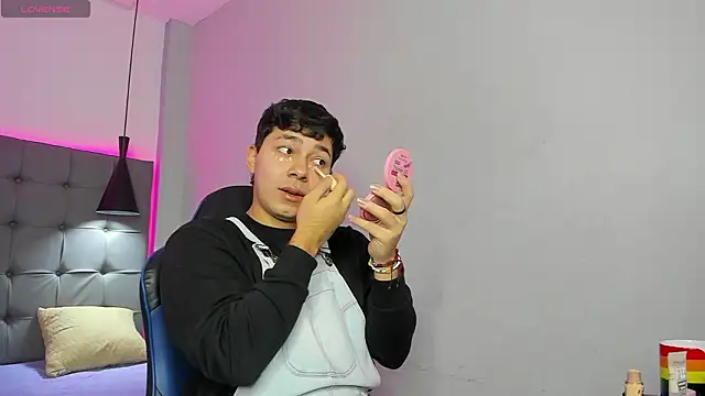 Julian Smith21 online show from 03-19-26, 12:38