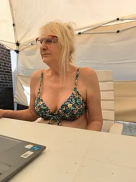 Heidiblueeyes online show from 06-23-26, 01:20