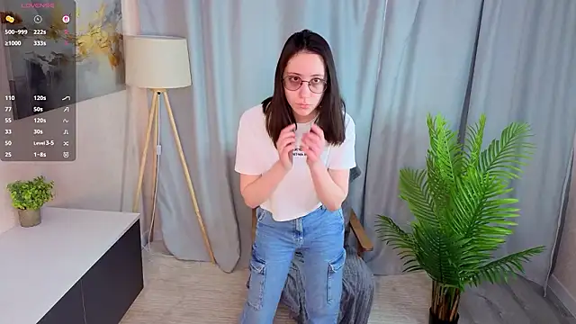 DoraWhitrock online show from 03-12-26, 03:34