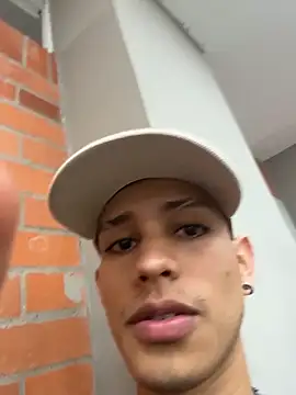 HarryGaze online show from 04-07-26, 03:36