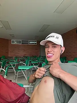 HarryGaze online show from 03-02-26, 02:57