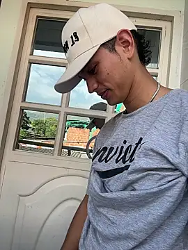 HarryGaze online show from 02-28-26, 01:44