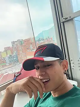 HarryGaze online show from 03-24-26, 05:13