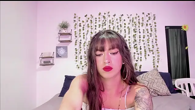 Snapshot of ladyskarlet chatting on 02-23-26, 11:44 ladyskarlet online show from 02-23-26, 11:44