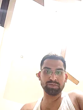 Snapshot of RonitVora chatting on 05-19-26, 03:41 RonitVora online show from 05-19-26, 03:41