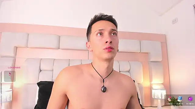 Thiago Jones1 online show from 03-19-26, 07:36