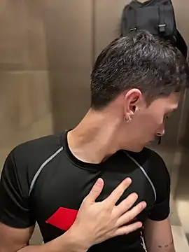 Thiago Jones1 online show from 04-16-26, 09:39