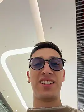 Thiago Jones1 online show from 04-09-26, 06:47