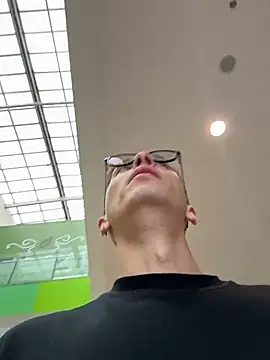 Thiago Jones1 online show from 04-12-26, 08:45