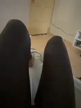 Cristal2342 online show from 02-26-26, 01:33