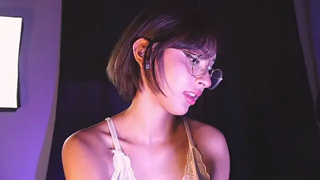   lya  online show from 05-28-26, 03:36
