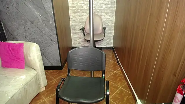 Aura cute  online show from 03-07-26, 03:46