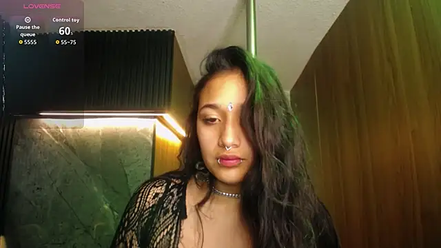 Aura cute  online show from 04-08-26, 03:19