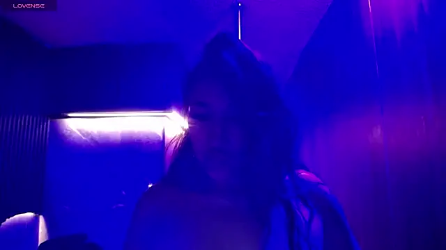 Aura cute  online show from 04-15-26, 04:18