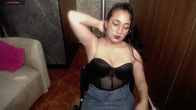 Aura cute  online show from 03-05-26, 03:47