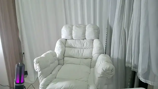 Snapshot of lilabeauty chatting on 04-07-26, 01:35 lilabeauty online show from 04-07-26, 01:35