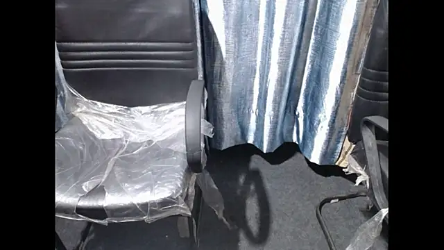 Snapshot of Roselley chatting on 04-04-26, 09:43 Roselley online show from 04-04-26, 09:43