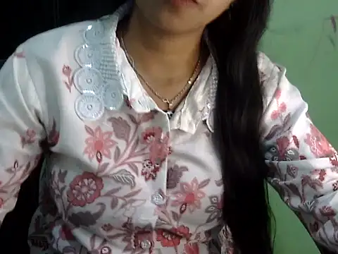 cute momo love online show from 04-05-26, 05:03