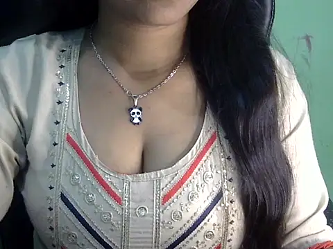 cute momo love online show from 04-07-26, 06:26