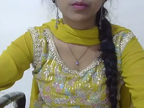 cute momo love online show from 05-28-26, 05:15