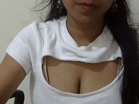 cute momo love online show from 06-05-26, 06:52