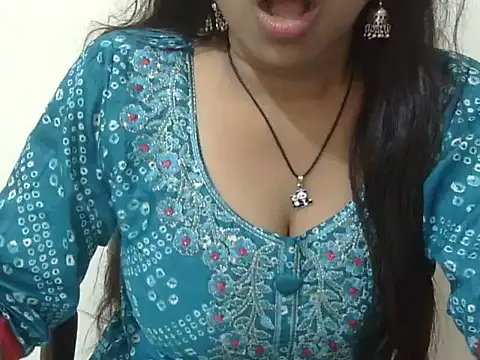cute momo love online show from 06-14-26, 04:57