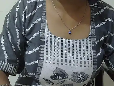 cute momo love online show from 05-26-26, 07:28
