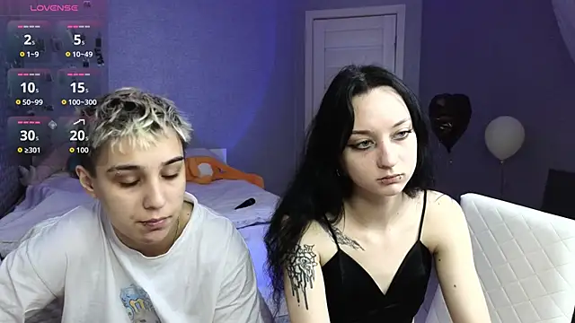 LuxuryLoverss online show from 04-22-26, 11:28