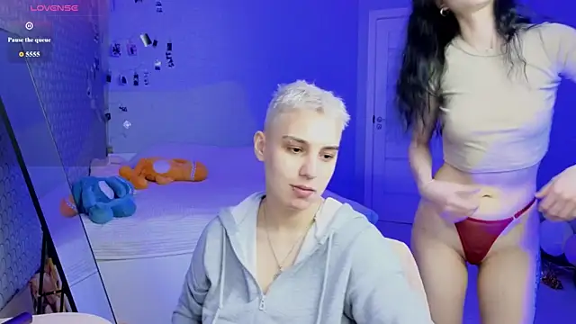 LuxuryLoverss online show from 04-29-26, 11:03