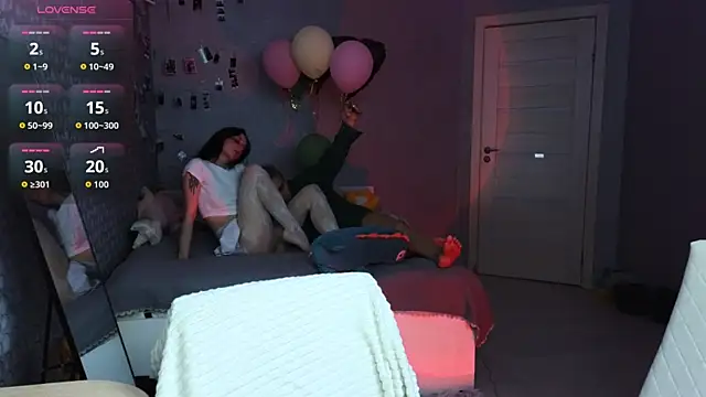 LuxuryLoverss online show from 04-05-26, 11:06