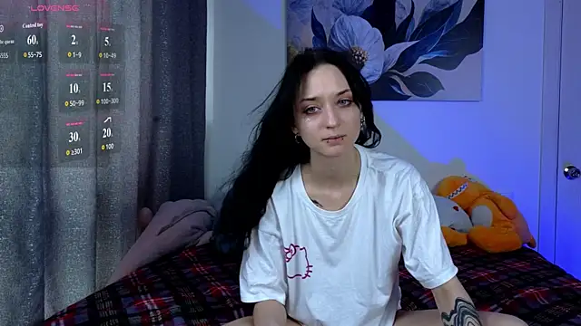LuxuryLoverss online show from 05-17-26, 11:10