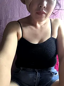 juicy-milu online show from 03-24-26, 12:16
