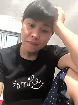 juicy-milu online show from 06-12-26, 01:53