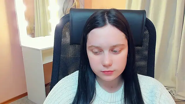 Snapshot of LynnaNull chatting on 02-26-26, 01:44 LynnaNull online show from 02-26-26, 01:44