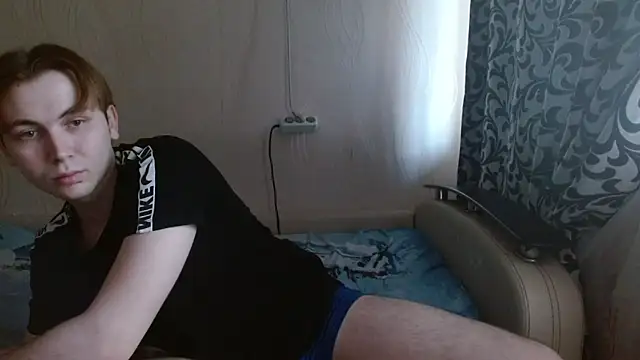 Snapshot of meowgary chatting on 06-13-26, 02:37 meowgary online show from 06-13-26, 02:37