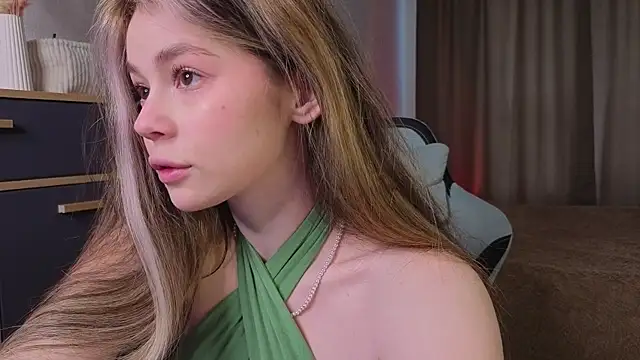 Dipamelly online show from 04-08-26, 02:13