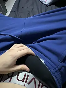 Snapshot of Vireontr1 chatting on 02-26-26, 07:25 Vireontr1 online show from 02-26-26, 07:25