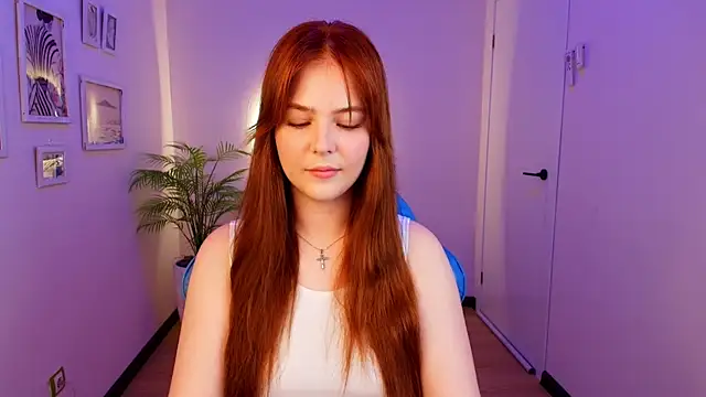 Elle Funning online show from 05-06-26, 03:21