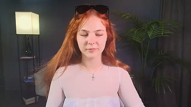 Elle Funning online show from 06-25-26, 03:28