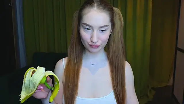 Snapshot of AlicaFoxis chatting on 02-25-26, 06:52 AlicaFoxis online show from 02-25-26, 06:52